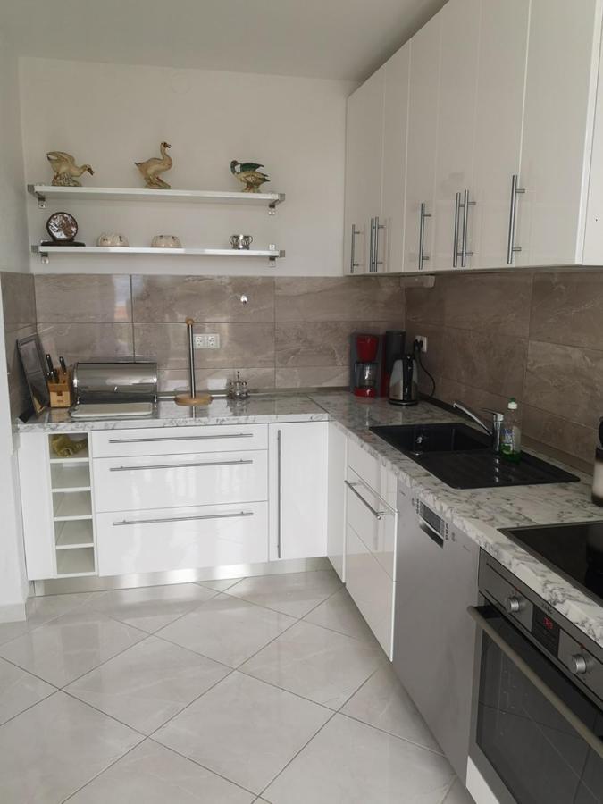 Apartments Galic Оміш Екстер'єр фото